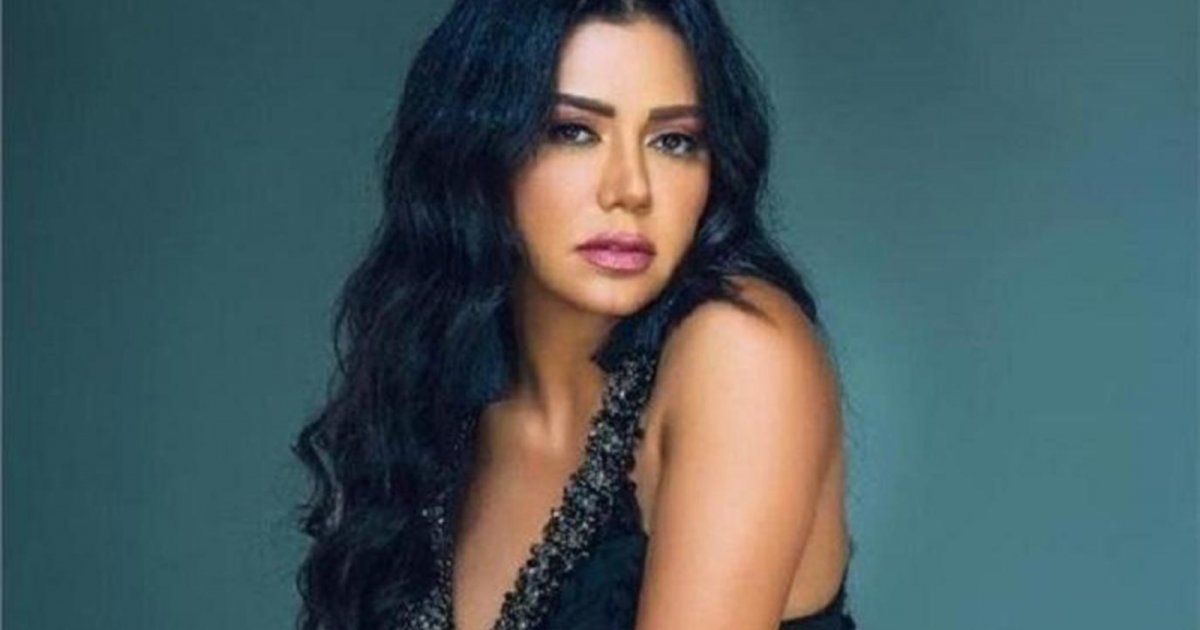 شاهد .. بالصورة - رانيا يوسف ترحب بالصيف بإطلالة مكشوفة