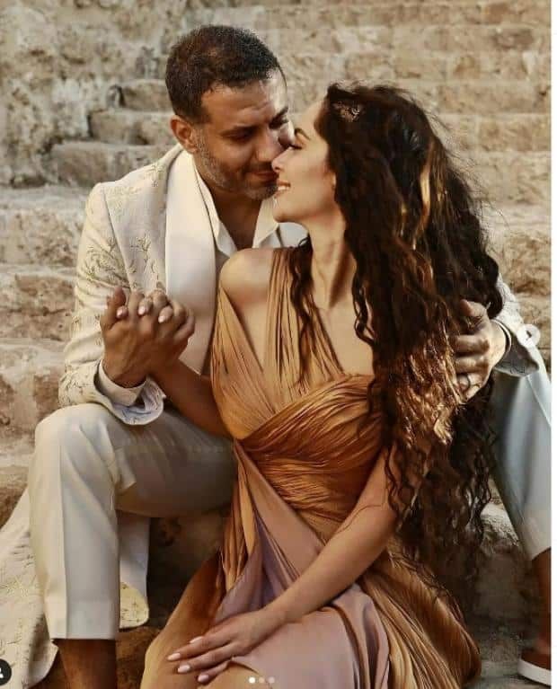 اطلالات جذابة للفنانات في تجهيزات زفاف بسنت شوقي ومحمد فراج