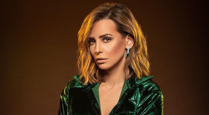 شاهد .. بالصورة - إيمان العاصي تخطف الأنظار من دون ماكياج...وهذا ما قالته