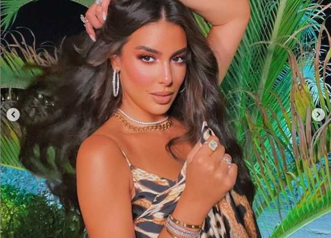 ياسمين صبري تكشف عن هدايا أبو هشيمة لها.. حقيقة امتلاكها 24 سيارة