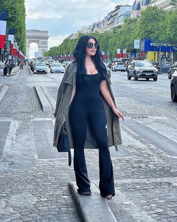 شاهد .. من باريس...هيفا وهبي تشعل مواقع التواصل الإجتماعي بآخر إطلالاتها