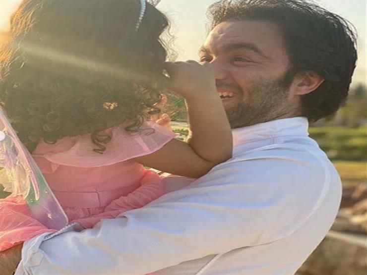 قمر من السما – شريف رمزي يحتفل بعيد ميلاد ابنته .. شاهد