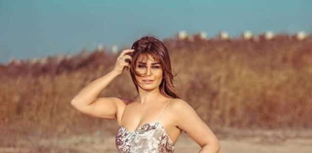 اتفرج – منة فضالي تتصدر السباق بفستان كشف المستخبي