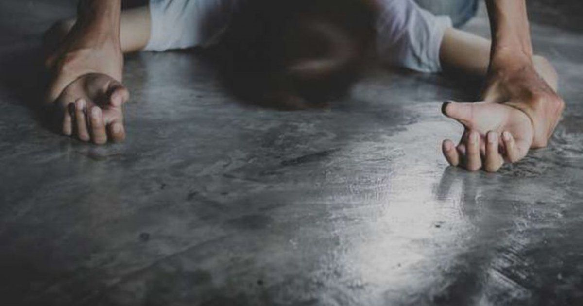 شاهد .. فنان شهير يتعرض للاعتداء بسبب ميوله الجنسية