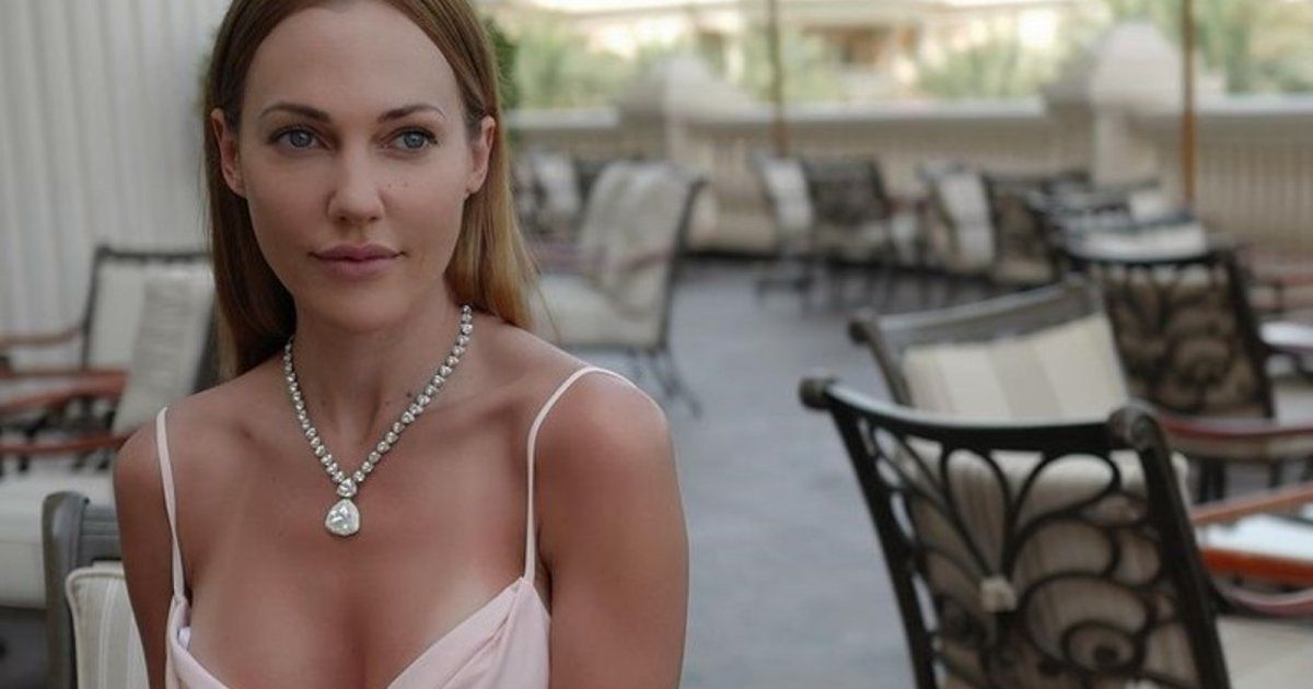 شاهد .. مريم أوزرلي تخطف الأنظار بأحدث ظهور لها