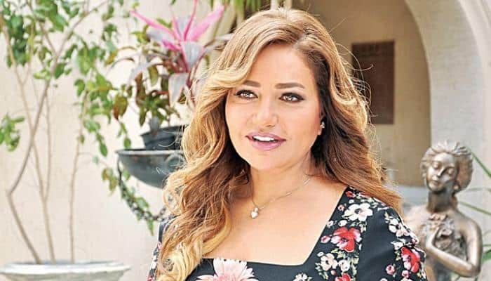 بالصور.. ليلى علوي بفستان أسود جرئ.. إطلالتها الصيفية تتصدر الترند