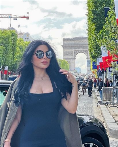 هيفاء وهبي تستعرض إنوثتها و مكشوف من فوق و تحت – شاهد