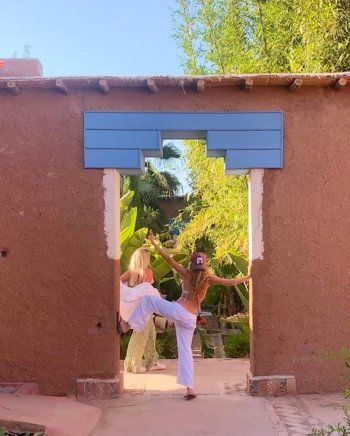 شاهد .. بالصور- كنزي عمرو دياب في مرمى الإنتقادات بعد نشرها هذه الصور