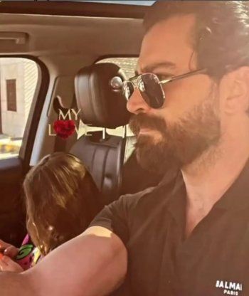 شاهد .. أول لقاء لـ معتصم النهار وابنته بعد طلاقه من لين برنجكجي -بالصورة