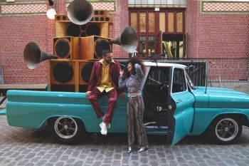 شاهد .. بالفيديو والصور- إبراهيم معلوف يطلق جديده الفني من خلال معزوفته "El Mundo" بمشاركة مغنية برازيلية