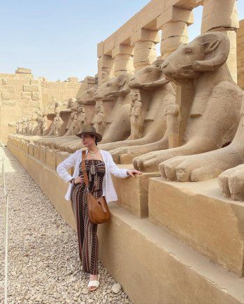 شاهد .. نسرين طافش تقضي عطلتها الصيفية في مصر.. والجمهور يتفاعل مع جمالها