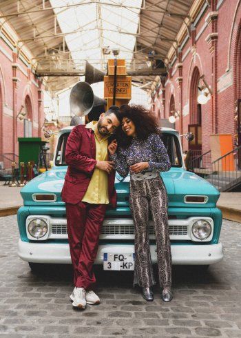 شاهد .. بالفيديو والصور- إبراهيم معلوف يطلق جديده الفني من خلال معزوفته "El Mundo" بمشاركة مغنية برازيلية