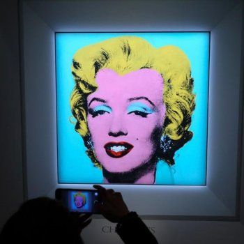 شاهد .. لوحة لـ مارلين مونرو تباع بمبلغ طائل.. أغلى قطعة فنية في القرن العشرين!