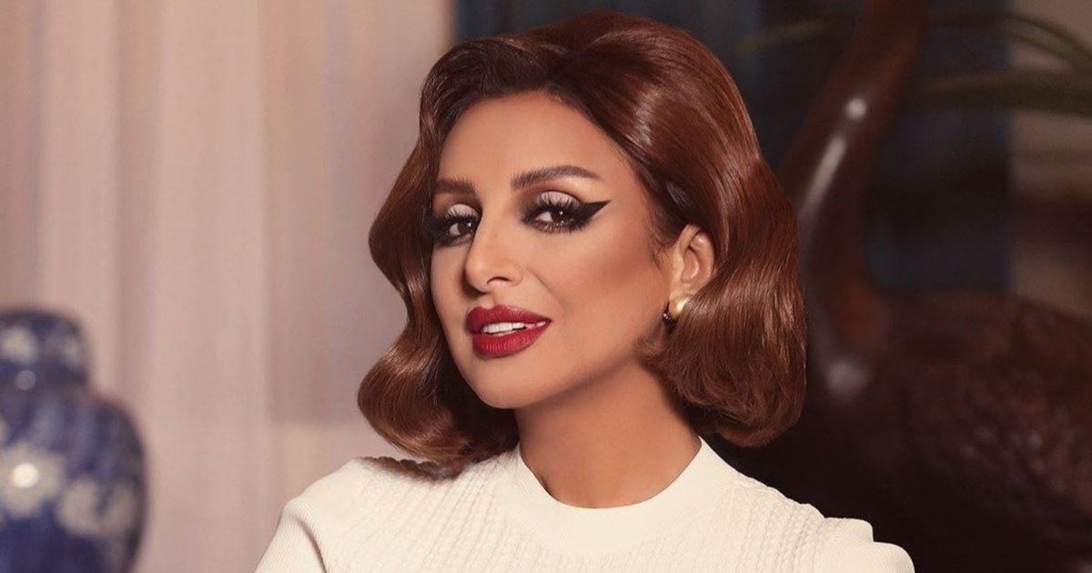 شاهد .. أنغام تُطلق "لوحة باهتة"-بالفيديو