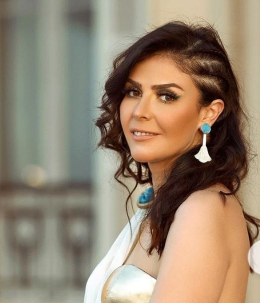 بسمة تسحر متابعيها بإطلالة فرعونية مميزة- صور