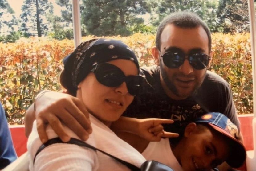 بصورة قديمة.. احمد السقا يستعيد ذكرياته مع زوجته وابنه ياسين- شاهد