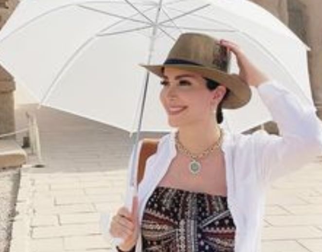 نسرين طافش تخطف الانظار من معبد الكرنك- شاهد