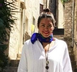 لقاء الخميسي تتألق بالابيض في احدث ظهور لها- شاهد