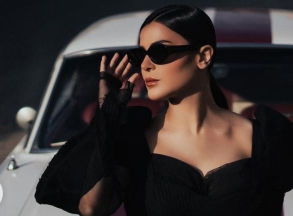 الاسود يليق بك.. رانيا منصور تخطف الانظار من أحدث جلسة تصوير لها- شاهد