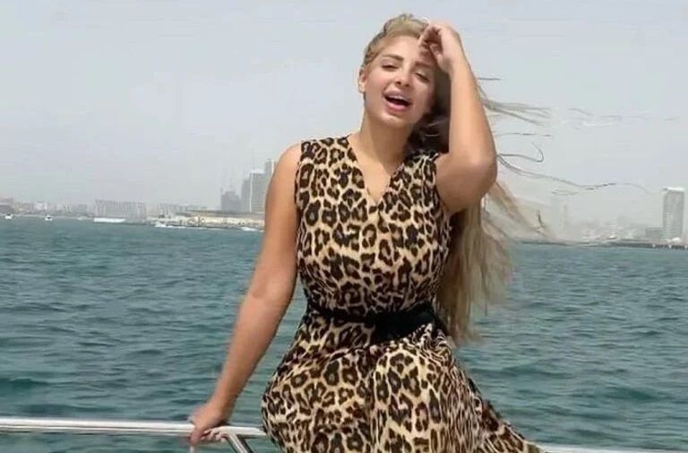 من شقيقة رونالدو إلى ياسمين صبري.. نساء في حياة أبو هشيمة