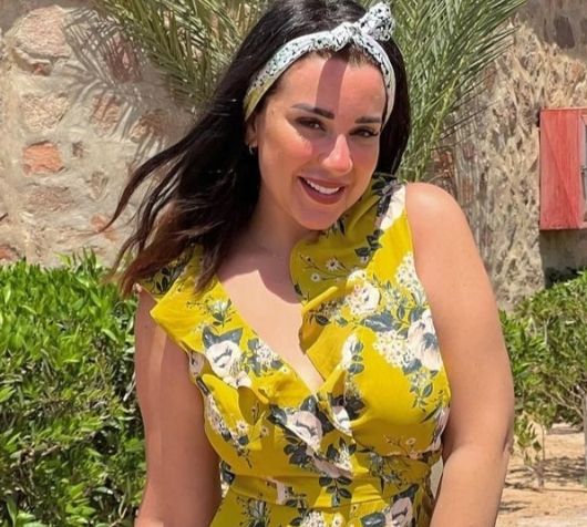 أسما شريف منير تخطف الانظار بإطلالة صيفية مبهجة- شاهد
