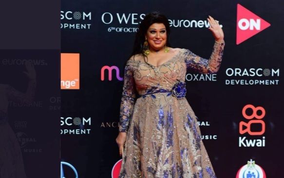 بالصور – فيفي عبده مع حسين فهمي ملك الشقاوة من تاني