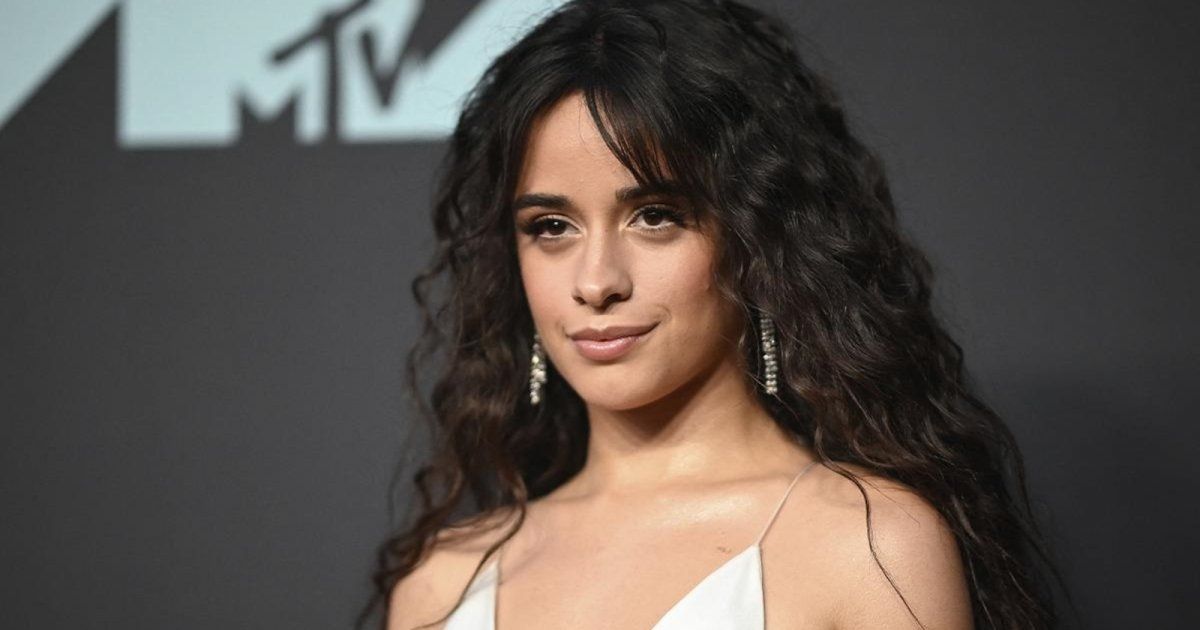 شاهد .. كاميلا كابيلو بمفاجأة كبرى لمحبيها.. فماذا تحضر؟