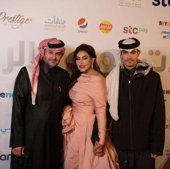 شاهد .. بالصورة- أحلام تحتفل بعيد ميلاد إبنها..ووسامته حديث الجمهور