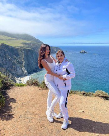 شاهد .. ماهلاغا جابري بإطلالة ناعمة للغاية.. وتلفت الأنظار بورودها