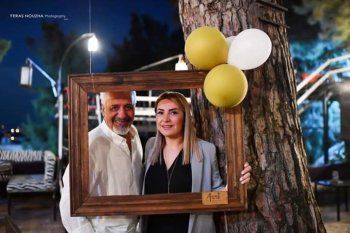 شاهد .. أيمن زيدان يعايد "صديقته الغالية" في عيد ميلادها وينشر صورهما سوياً