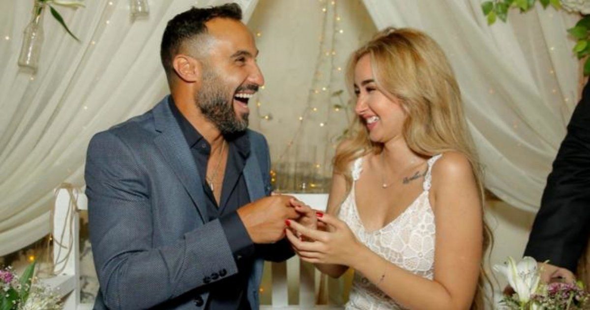 شاهد .. بالصورة- حب وغزل بين هنا الزاهد وأحمد فهمي