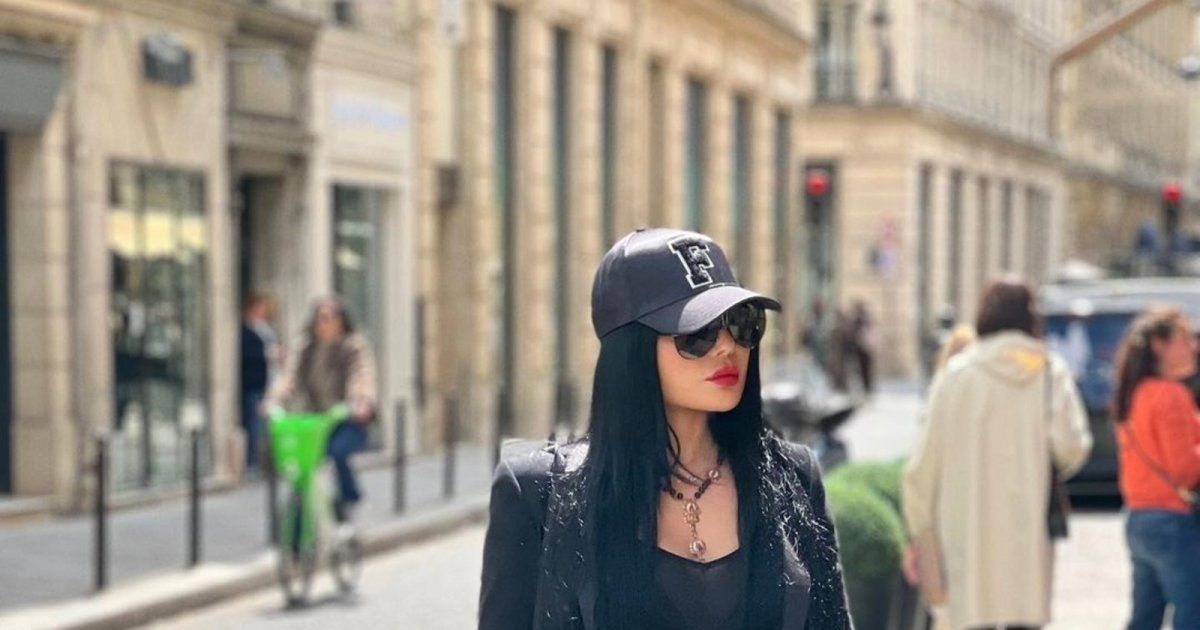 شاهد .. هيفا وهبي تشعل مواقع التواصل الإجتماعي بصورها.. هذا ما ارتدته