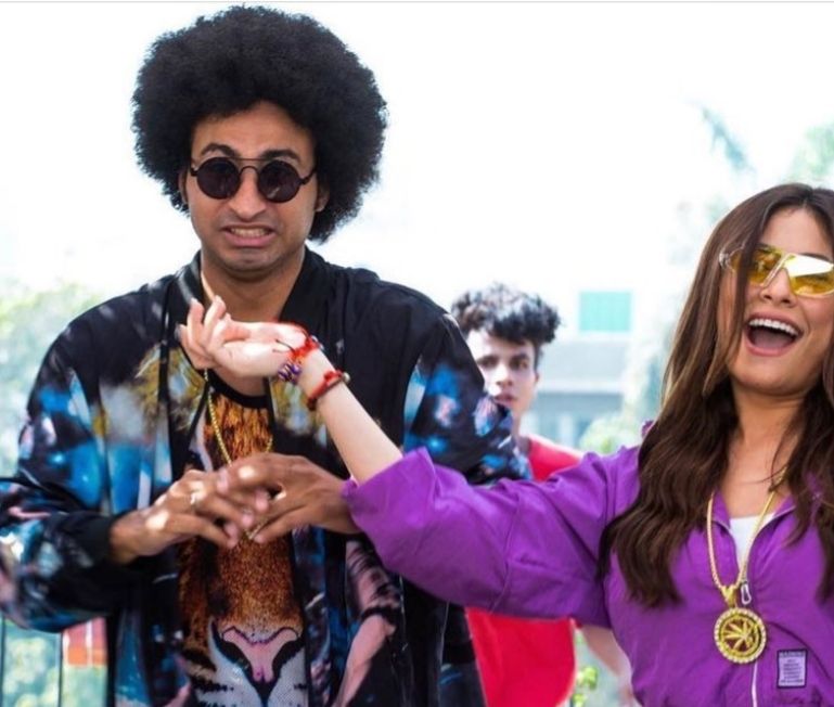 علي ربيع يشوق جمهوره لفيلم ” زومبي” – شاهد