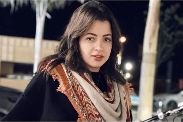 “نزل إيدك”.. منى فاروق تصفع كريم عبد الخالق في فيديو لا يصدق!