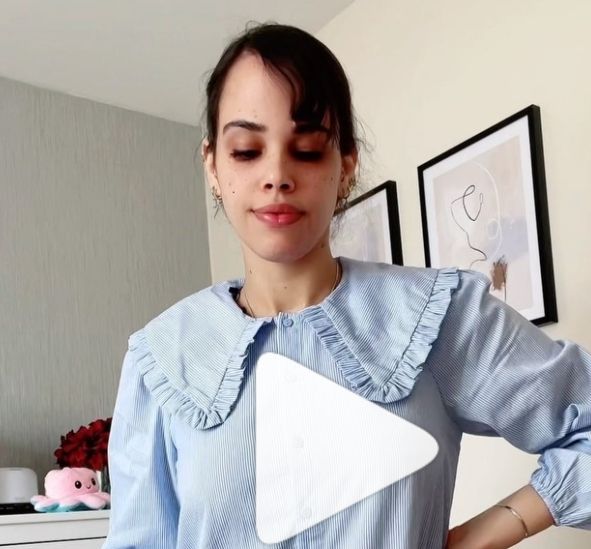 نور عمرو دياب تستعرض إطلالتها المختلفه باللون البيبي بلو – فيديو