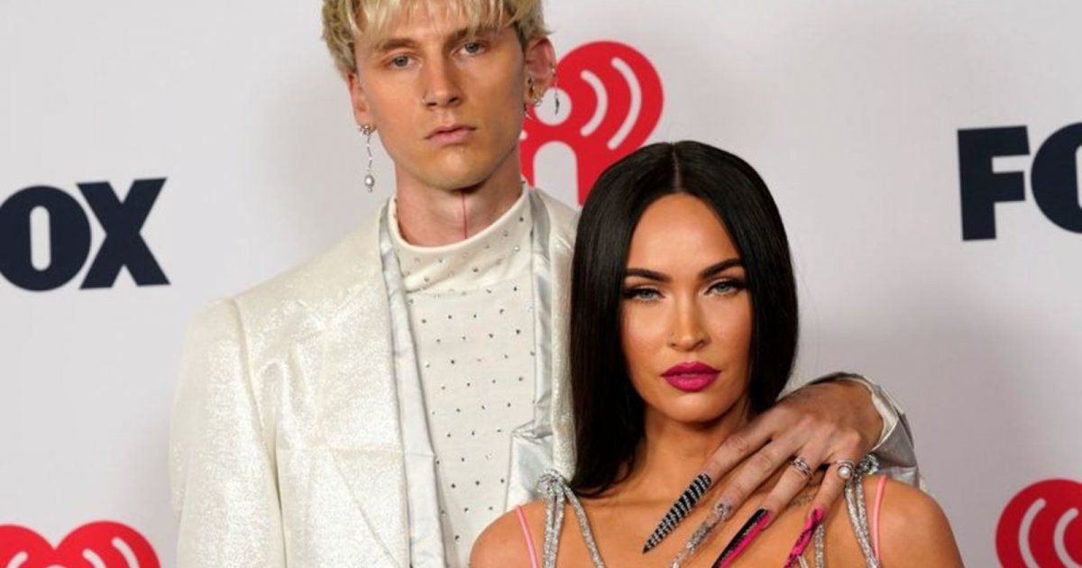 شاهد .. ميغان فوكس تكشف كيف تشرب من دم خطيبها .. معلومات خطيرة!