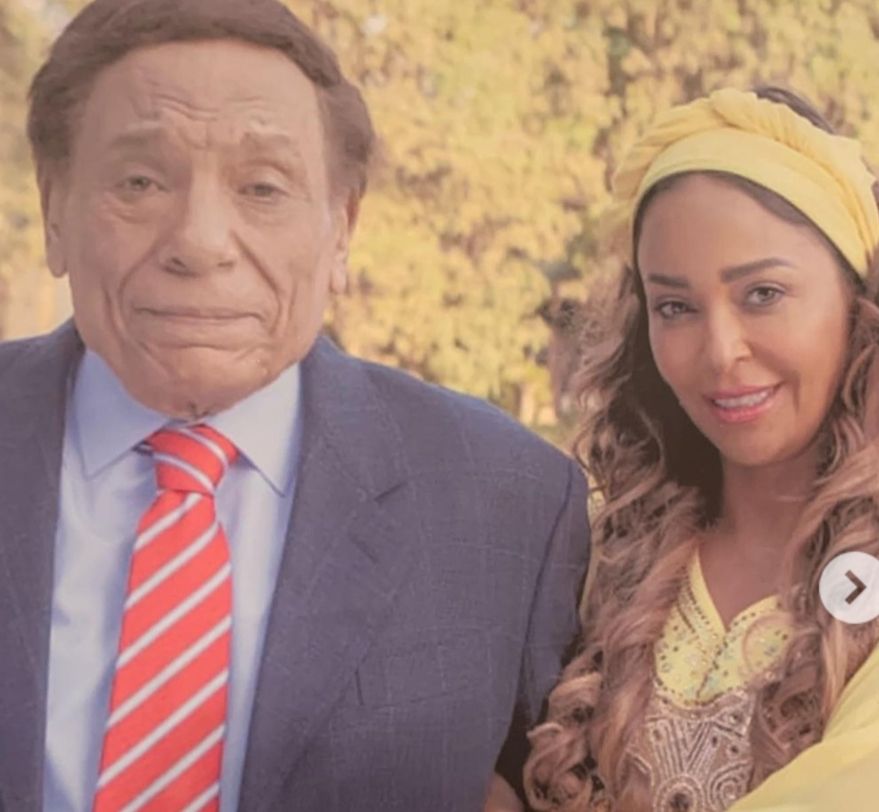 داليا البحيري للزعيم في عيدي ميلاده :” محظوظه اني وقفت قدامك”