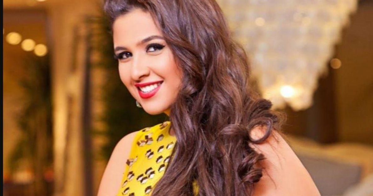 شاهد .. صورة لوالدة ياسمين عبد العزيز وهي شابة تجتاح السوشيال ميديا.. والشبه بينهما كبير