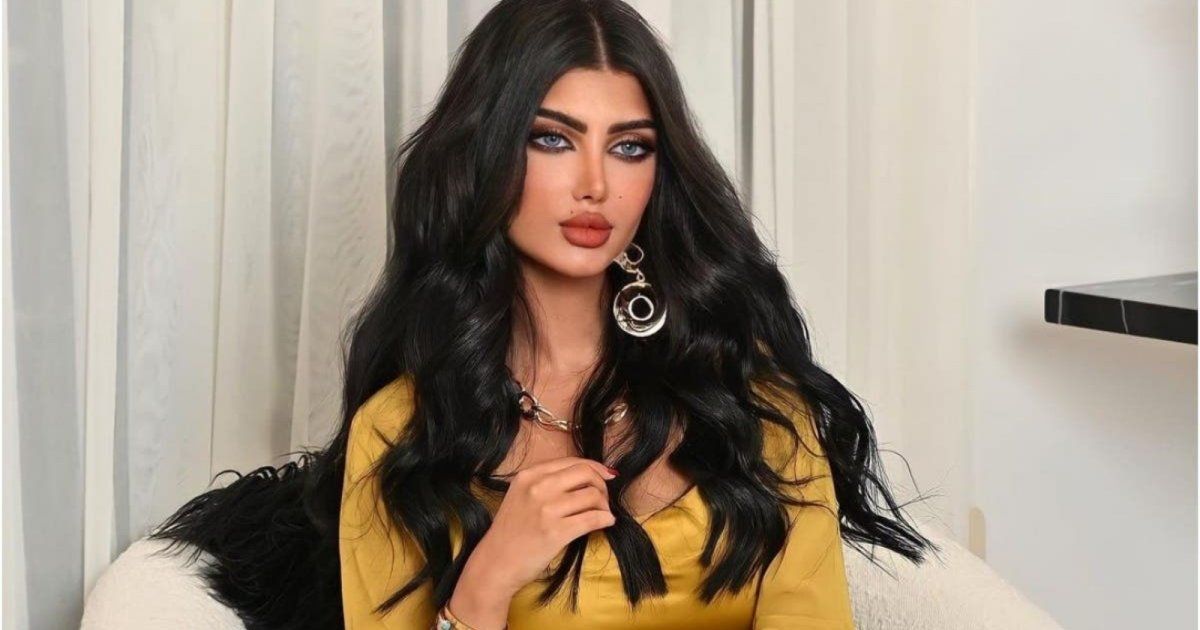 شاهد .. ملكة كابلي تودع لندن بالشعر القصير