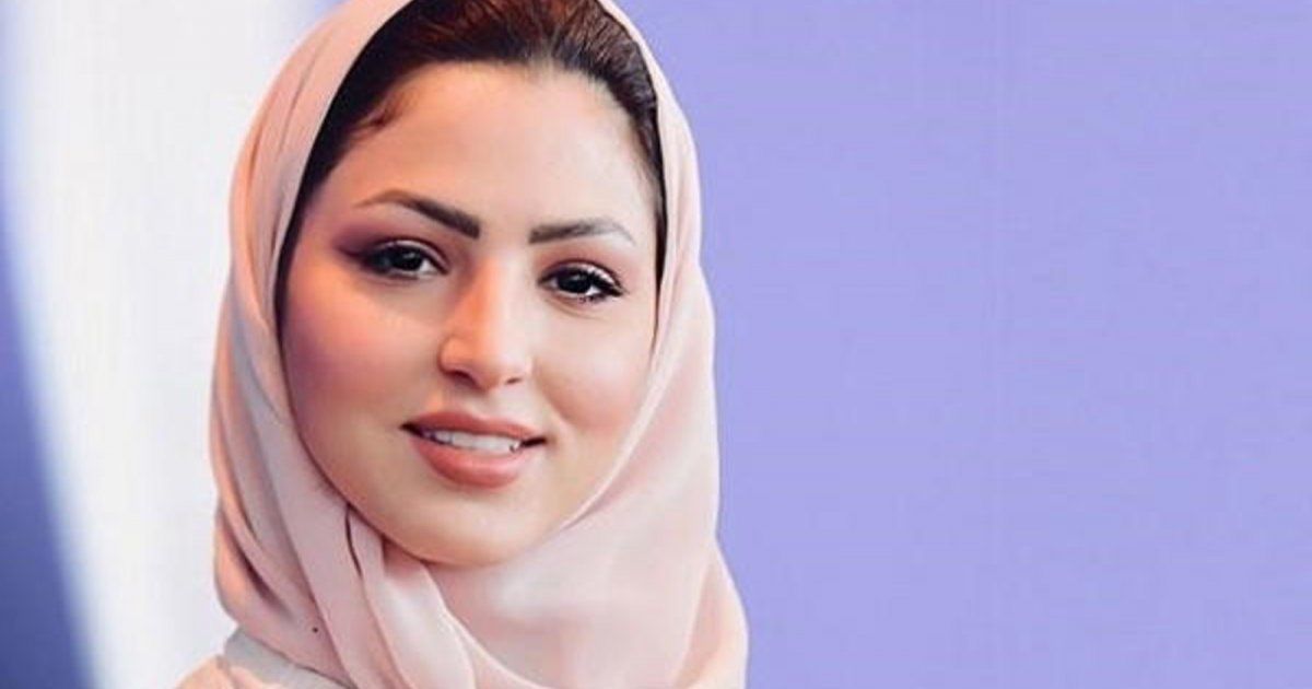 شاهد .. نصرة الحربي تطل ببث مباشر وتخلع الحجاب أمام الآلاف لهذا السبب-بالفيديو