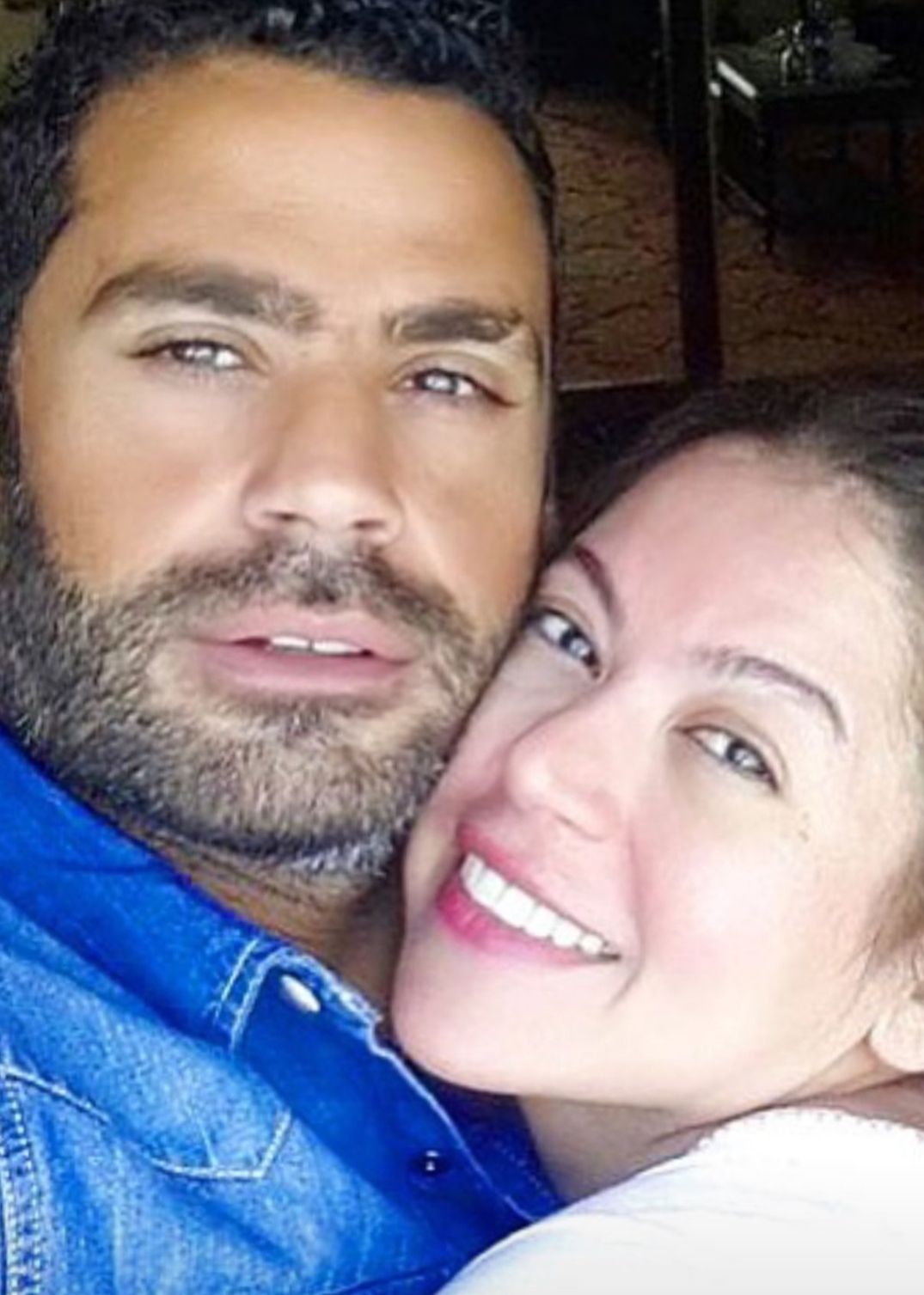 بصورة رومانسية .. لقاء الخميسي تتألق برفقة زوجها في احدث ظهور لهما- شاهد