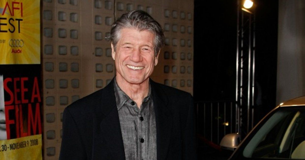 شاهد .. فريد وارد يفارق الحياة