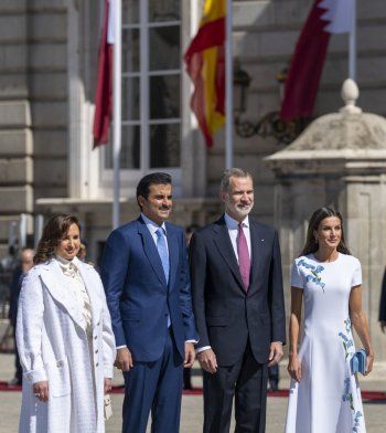 شاهد .. أول ظهور رسمي لزوجة أمير قطر الشيخة جواهر بنت حمد في إسبانيا -بالصور والفيديو