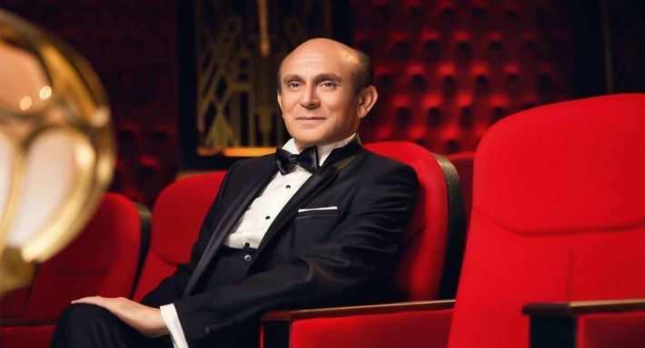 بعد 20 سنة – محمد صبحي يعلن استعداده لتقديم مسرحية “الحلم لا يموت”