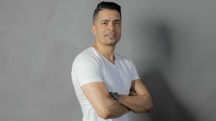 شاهد .. إليكم حقيقة عودة حسن شاكوش للغناء...وماذا عن قرار نقابة المهن الموسيقية؟