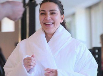 شاهد .. كيم كارداشيان تظهر بدون مكياج والإختلاف الكبير بمظهرها لا يصدق!