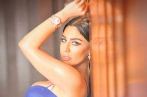 شاهد .. بعد البلبلة التي أحدثتها في البث الذي نشرته ليلى إسكندر تحسم موضوع طلاقها