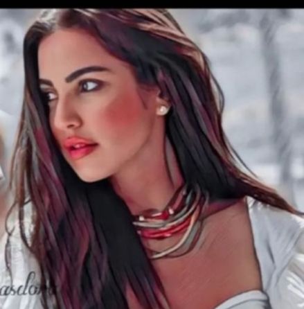 درة تسحر متابعيها بفستان أبيض أنيق – شاهد