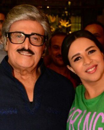 شاهد .. بعد عام على وفاته.. إيمي سمير غانم تستذكر والدها الراحل بكلمات مؤثرة