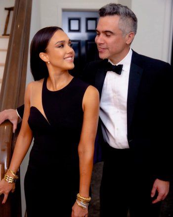 شاهد .. بالصور - جيسيكا ألبا تحتفل بعيد زواجها وتوجه هذه الرسالة